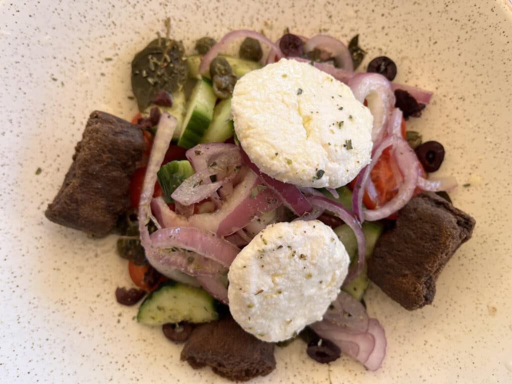 Cretan Slad with Dakos Bread