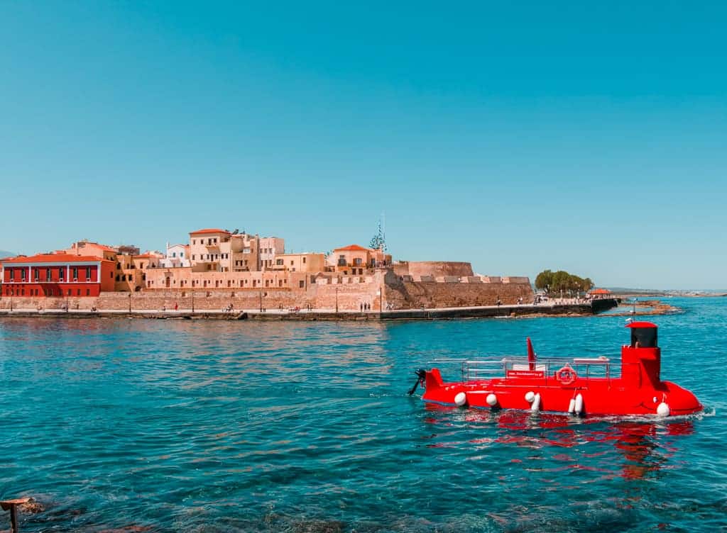 Excursión en barco con fondo de cristal desde Chania
