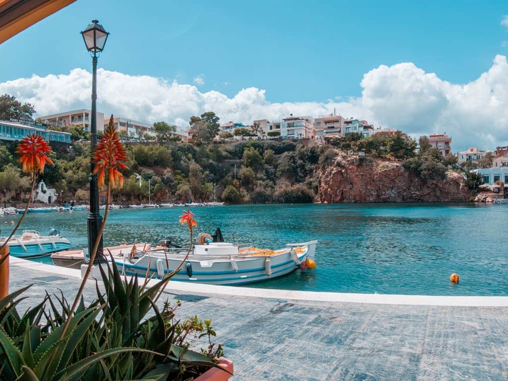 Barcos de Agios Nikolaos en el lago Voulismeni