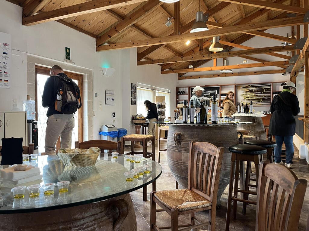 Dégustation d'huile d'olive en Crète à Biolea