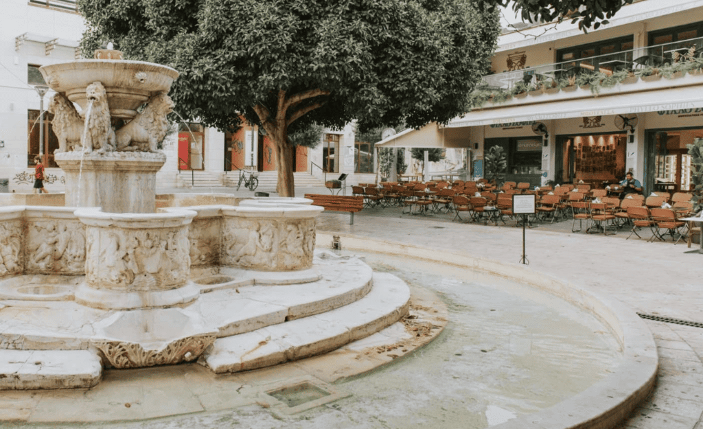 Boulangerie Phyllosophies sur la place Eleftheriou Venizelou Héraklion